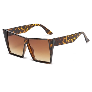 Square oversized tortoiseshell sunglasses with brown gradient lenses and thick retro frame