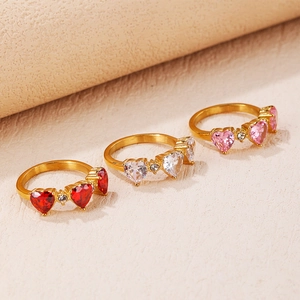 Light Luxury Niche Design Heart Zirconia Stainless Steel Ring For Women Japanese Style Three Heart Stone Inlaid Band Jewelry Accessory