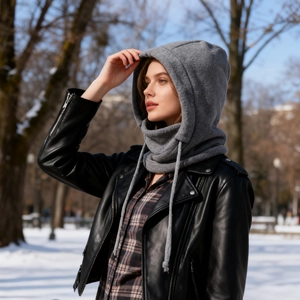 Cagoule grise en polaire avec cordon de serrage pour protection hivernale extérieure