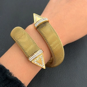 Chic 18K gold plated mesh open bangle with sparkling rhinestone triangle ends for women