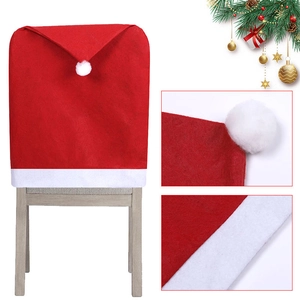 Housse de chaise de Noël rouge en forme de bonnet avec pompon et décorations festives