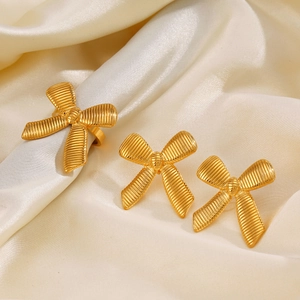 Fashion Bowknot Jewelry Set Stainless Steel 18K Gold Plated Textured Stripe Ring And Earrings For Women