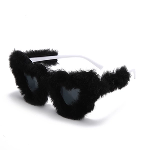 Heart Shaped Sunglasses With Plush Faux Fur Frame UV400 Kids Party Cosplay Retro Hip Hop Novelty Eyewear Accessories
