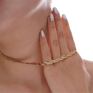 Three-layer gold woven flat snake chain necklace with vintage minimalist choker design