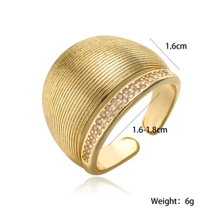 Adjustable 18K gold plated ring with zircons and geometric texture, 1.6cm wide