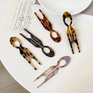 Set of 5 minimalist U-shaped hairpins with vintage marble and tortoiseshell patterns
