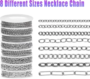 Huit styles de chaînes de bijoux argentées sur bobines et posées à plat