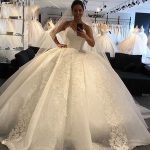 Herz Ausschnitt Schulterfrei Ballkleid Spitze Tüll Perlen Brautkleid Hochzeit Ärmellos Lang Prinzessin Elegant