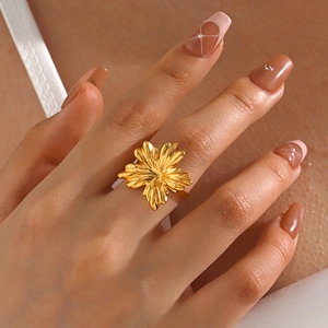 Flower Ring For Women 3D Floral 18K Gold Plated Stainless Steel Adjustable Open Ring Finger Jewelry Retro Fashion