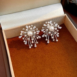 18k gold plated firework stud earrings with sparkling pearls and starburst zircons