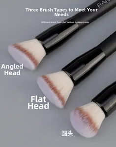 Détail de pinceaux à maquillage biseautés, plats et ronds avec poils souples en dégradé