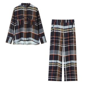Kariertes Langarmhemd Und Weite Hose Lässiges Streetwear Vintage Damen Outfits