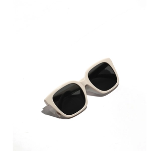 Fashionable oversized square sunglasses in cream white with premium dark lenses