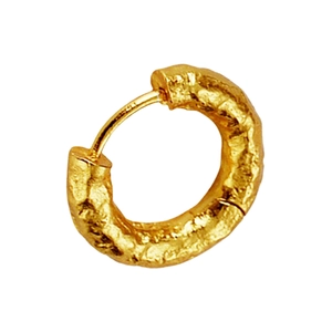 Minimalist S925 sterling silver hoop earring with gold lava texture on white background