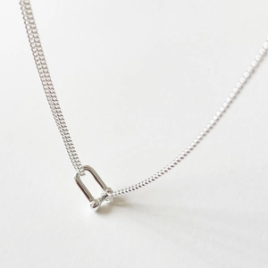 Minimalist 925 sterling silver U-link pendant necklace with a polished chain for women