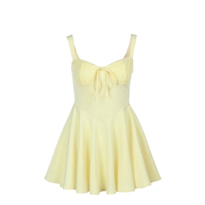 Robe moulante jaune pâle à bretelles en dentelle avec nœud et ourlet à volants pour femme