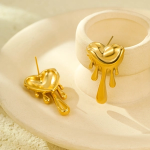 Retro 18K gold stainless steel heart earrings with unique melted fluid design texture