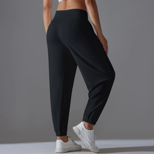 Vue arrière du pantalon de jogging noir taille haute avec taille et chevilles élastiques