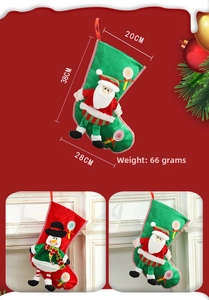 Detailed size and weight specs for red and green 3D cartoon Christmas stockings