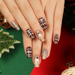 Christmas Press On Nails Reindeer Snowflakes Gold Glitter Coffin Shape Full Cover Artificial Finger Nails Holiday Party
