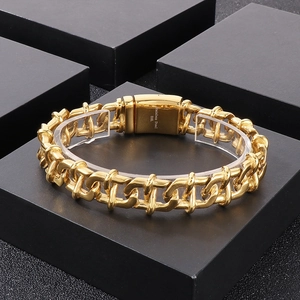 Men's gold 316L stainless steel chain bracelet with infinity link and retro design