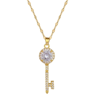 Elegant gold titanium steel key necklace with luxury zircon pavé on a classic lip chain