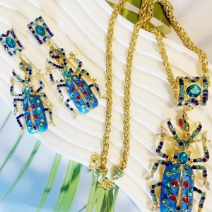 Luxe blauwe emaille kever ketting en oorbellen set met kleurrijke kristallen voor vrouwen