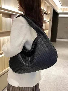 Woven Shoulder Bag PU Leather Large Capacity Hobo Tote For Women Commuter Style Handbag Versatile Elegant