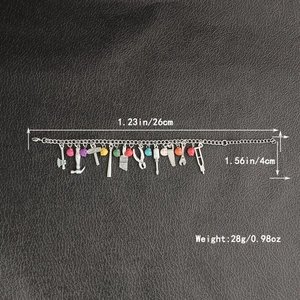 Détails du bracelet à breloques film d'horreur avec dimensions 26cm et poids 28g