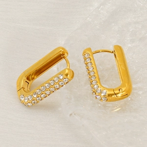 Elegante rechteckige 18K Gold Creolen mit drei Reihen funkelnder Zirkoniasteine