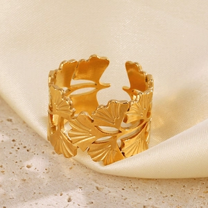 Bague Ouverte Feuille De Ginkgo Acier Inoxydable Ajouré Réglable Élégant Style Nature Bijoux De Mode Pour Femmes