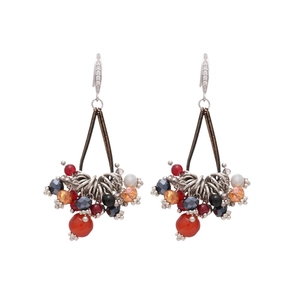 Boucles d'oreilles bohèmes à pampilles avec perles colorées et crochets en zircon