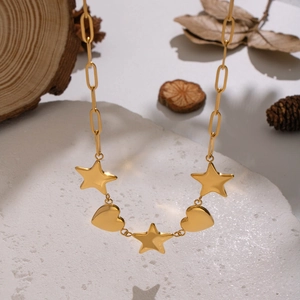 Collier en acier inoxydable doré avec pendentifs étoile et cœur sur pierre