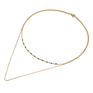 Collier double couche chic en acier titane doré avec perles en résine noire élégantes