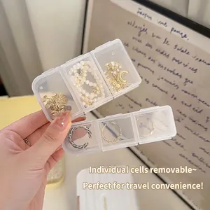 Boîte à bijoux transparente portable avec trois compartiments pour bagues et colliers