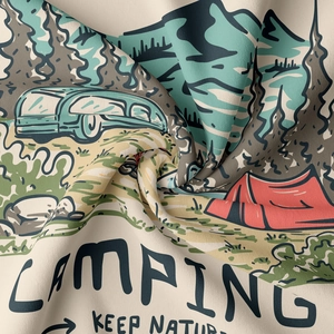 Vue macro de la tapisserie de camping vintage montrant la texture du tissu et les motifs