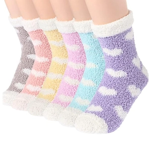 Women Soft Coral Fleece Heart Pattern Sleep Socks Thickened Warm Mid-Tube Floor Socks With Cuffed Design