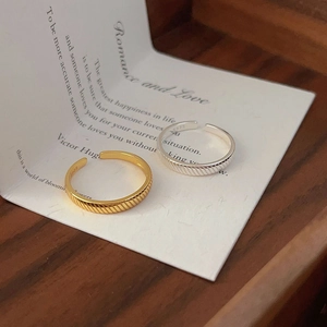 Minimalist S925 sterling silver open rings in gold and silver with twill texture