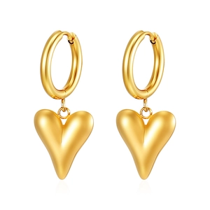 Polished 18K gold plated stainless steel hoop earrings with 3D heart-shaped pendants