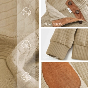 Ensemble de détente en tricot matelassé kaki pour hommes avec détails en daim aux manches