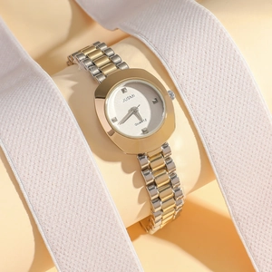Damen Analog Quarz Uhr Zweifarbiges Legierungsarmband Rhinestone Markierungen Minimalistische Mode Rundes Zifferblatt Elegante Zeitmesser