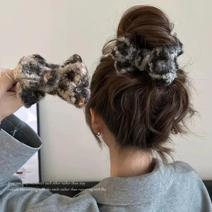 Pince À Cheveux Noeud En Peluche Imprimé Léopard Clip Requin En Fausse Fourrure Support Queue De Cheval Pour Femmes Accessoires Hiver