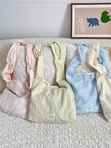 Bestickte Chiffon-Schultertaschen in Pastellfarben mit eleganten Perlenverzierungen