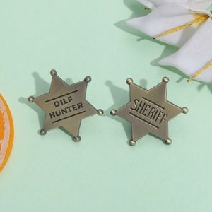 Vintage Six-Pointed Star Metal Brooch Badge Sheriff DILF Hunter Inscription Alloy Pin For Clothing Bag Backpack Accessories