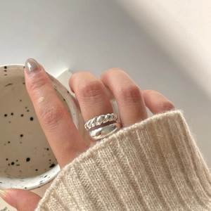 Minimalist S925 sterling silver irregular rings set with twisted and smooth glossy finish