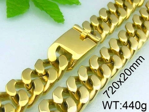 Detail of 720x20mm gold curb chain necklace with 440g weight and sturdy clasp