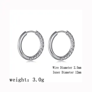Detail view of round earrings with 12mm inner diameter and 2.5mm wire diameter
