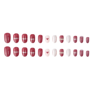 Unghie finte corte rosse con cuori, glitter e perle, set da 24 pezzi