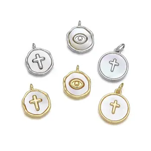Pendentifs croix et œil plaqués or 18K avec nacre pour colliers au design épuré