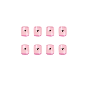 Faux ongles courts carrés roses avec motif cœur noir, ensemble de 8 pièces sur fond blanc